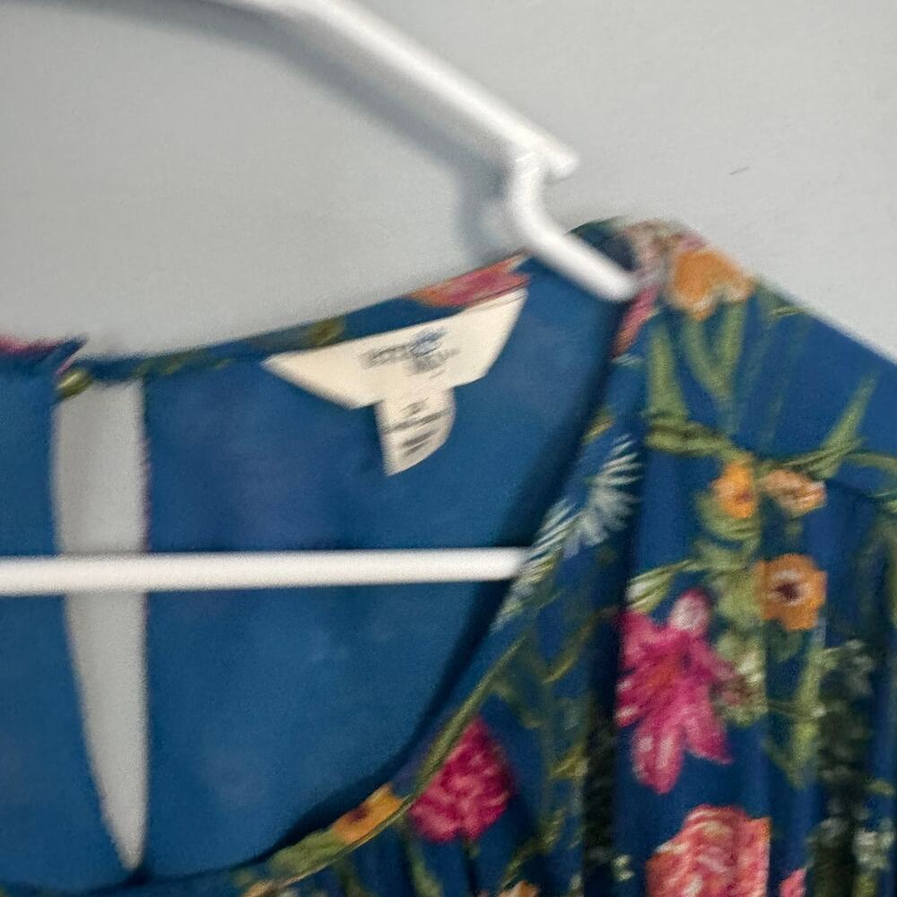 Terra & Sky Blue Floral Smocked Chiffon Top Women's Plus Size 3X / 24W - 26W - Picture 6 of 10